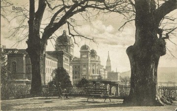 Zwitserland: Bern - Bundeshaus und Munster von der kleine Schanze aus